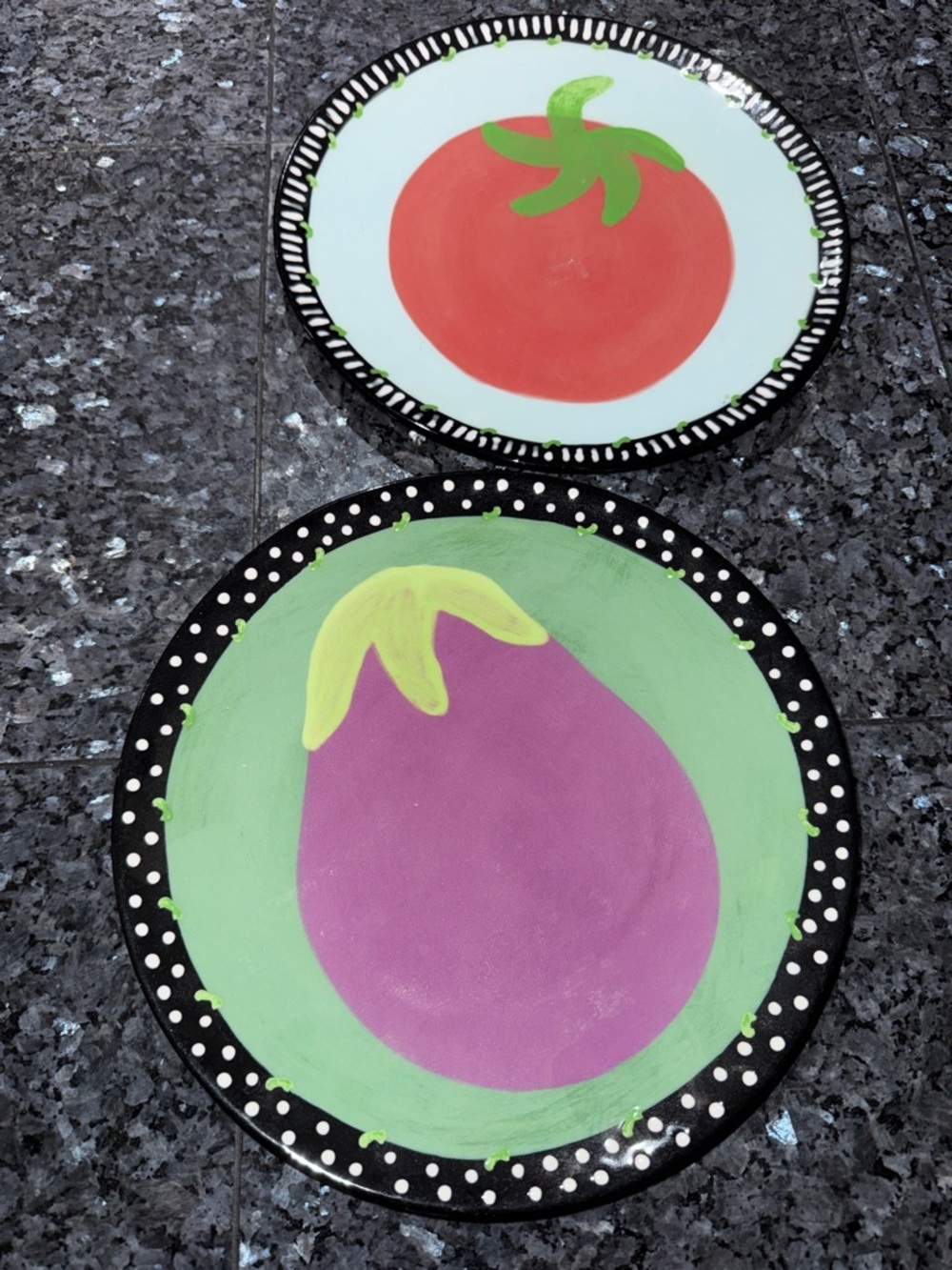 Berryware berry Silverman set of 2 dinner plates 10” diameter